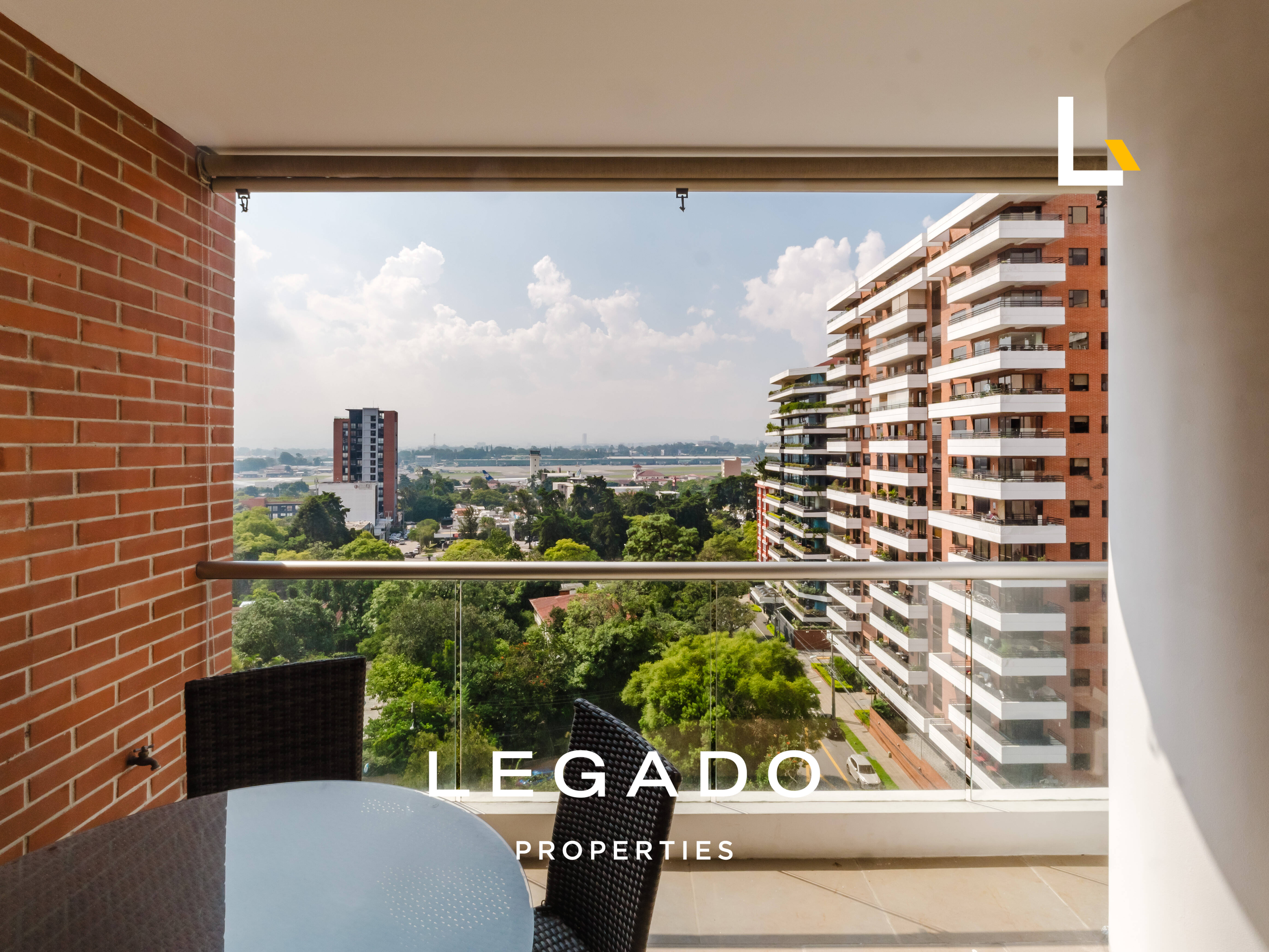 APARTAMENTO ZONA 14, EDIFICIO AKOYA