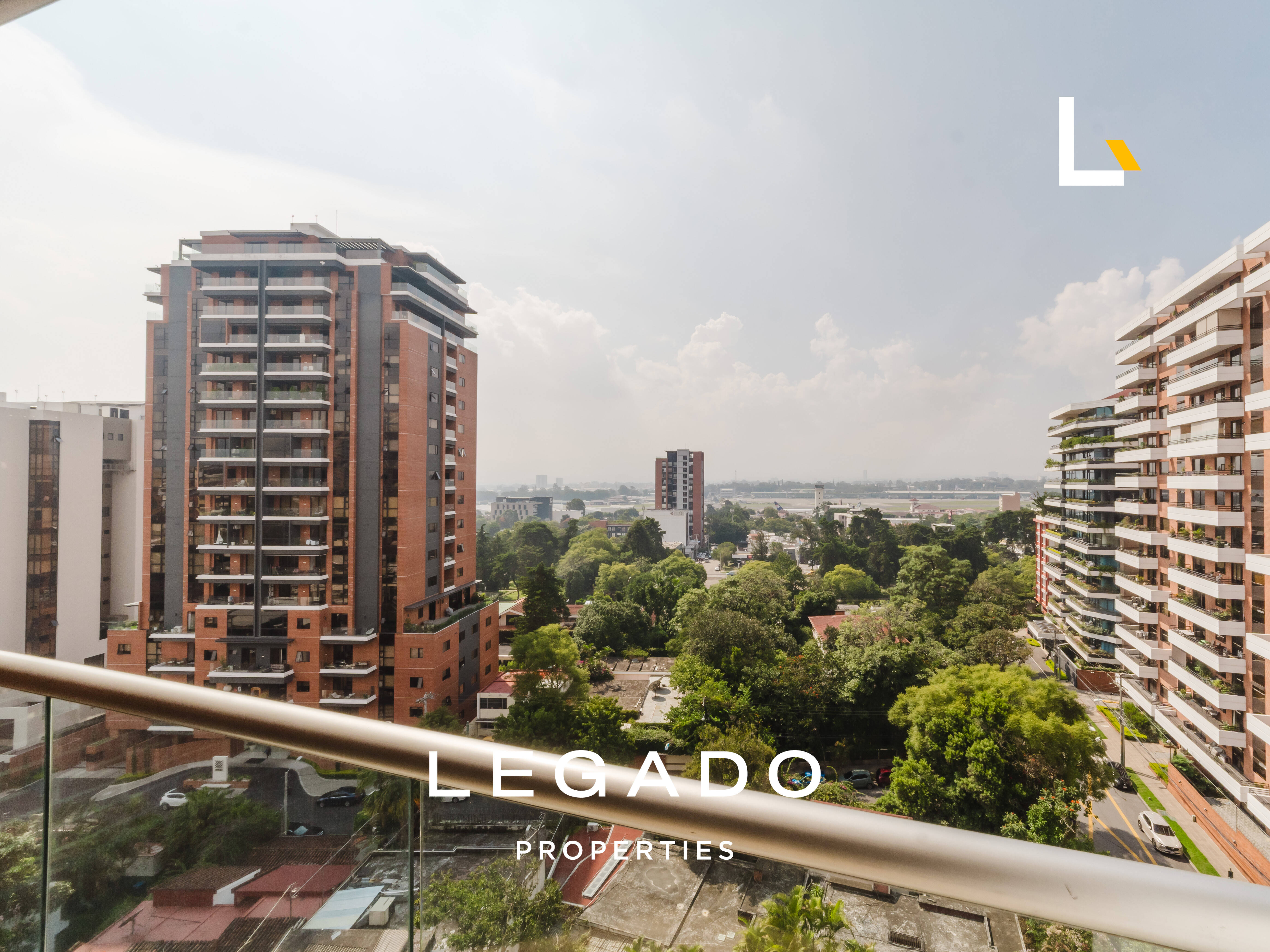 APARTAMENTO ZONA 14, EDIFICIO AKOYA