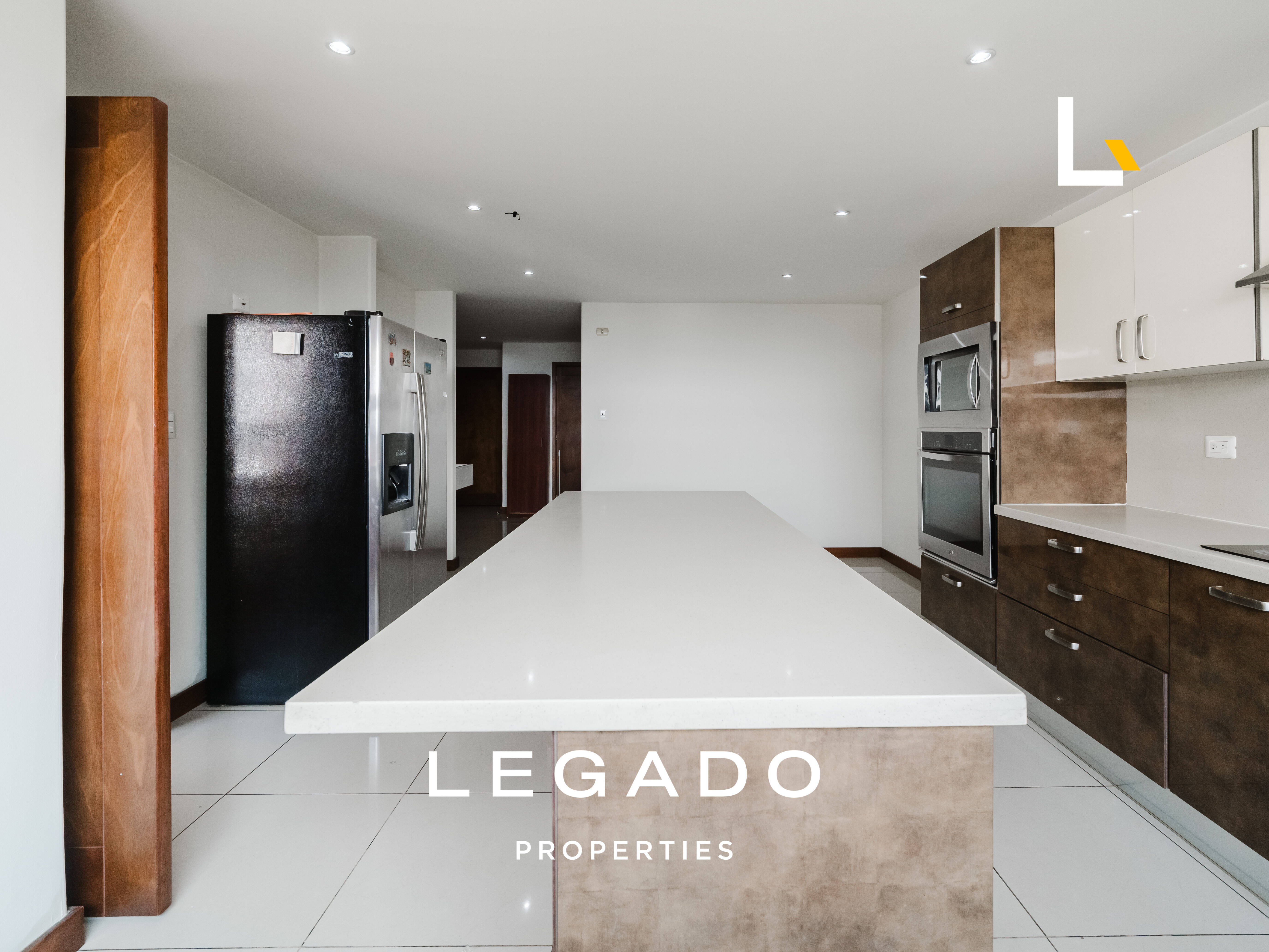 APARTAMENTO ZONA 14, EDIFICIO AKOYA