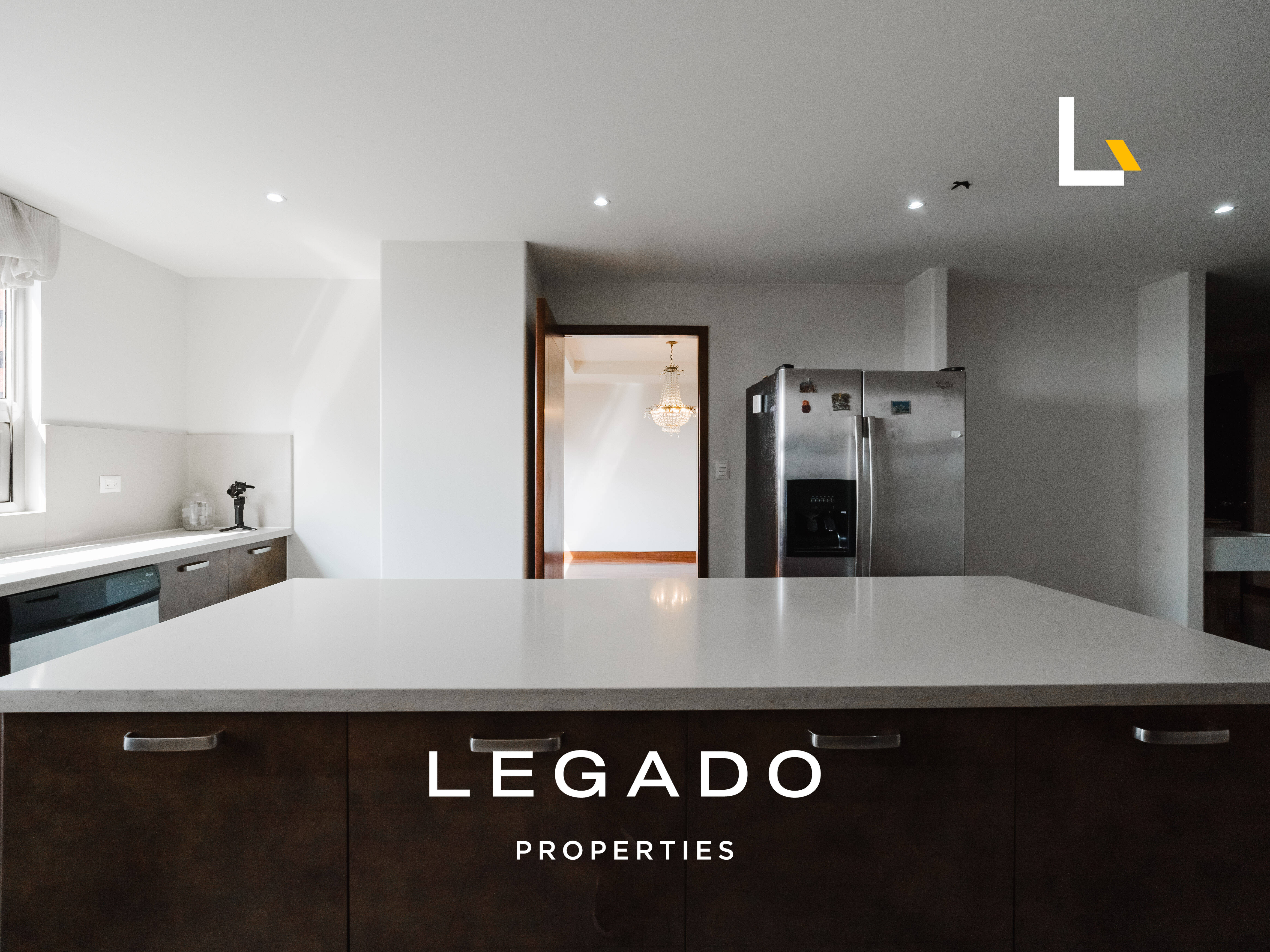 APARTAMENTO ZONA 14, EDIFICIO AKOYA