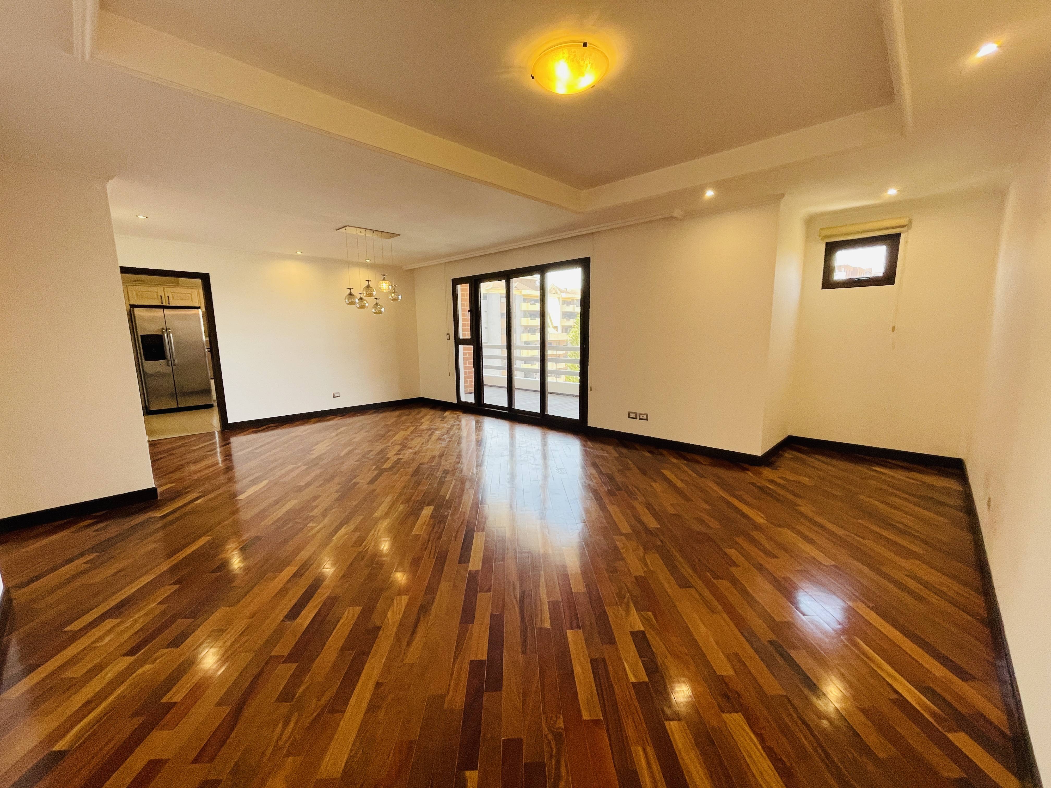 APTO, ZONA 10 , EDIF. VIVENZA