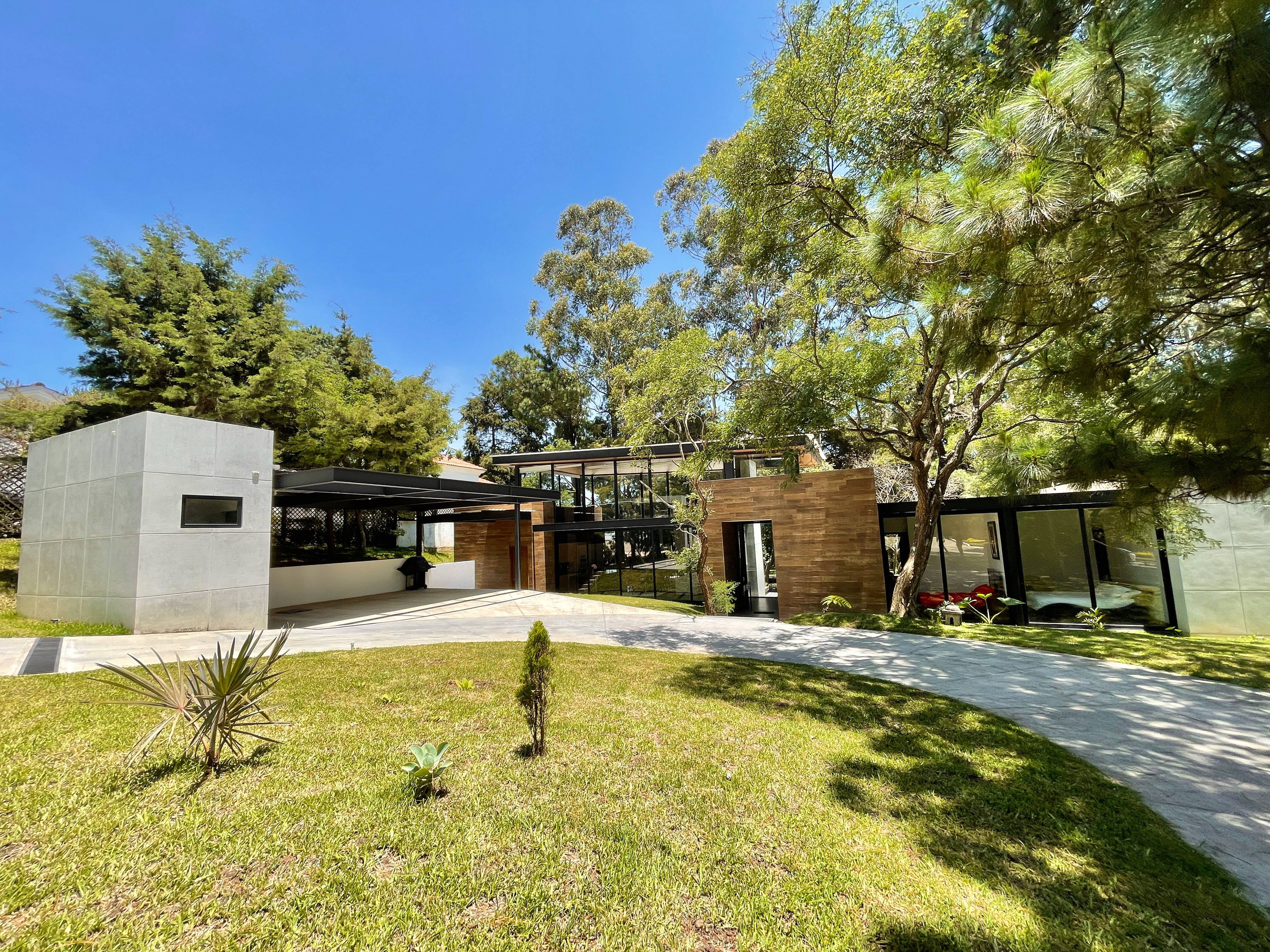 CASA COND. EXCLUSIVO A 10 MIN DE Z. 10,