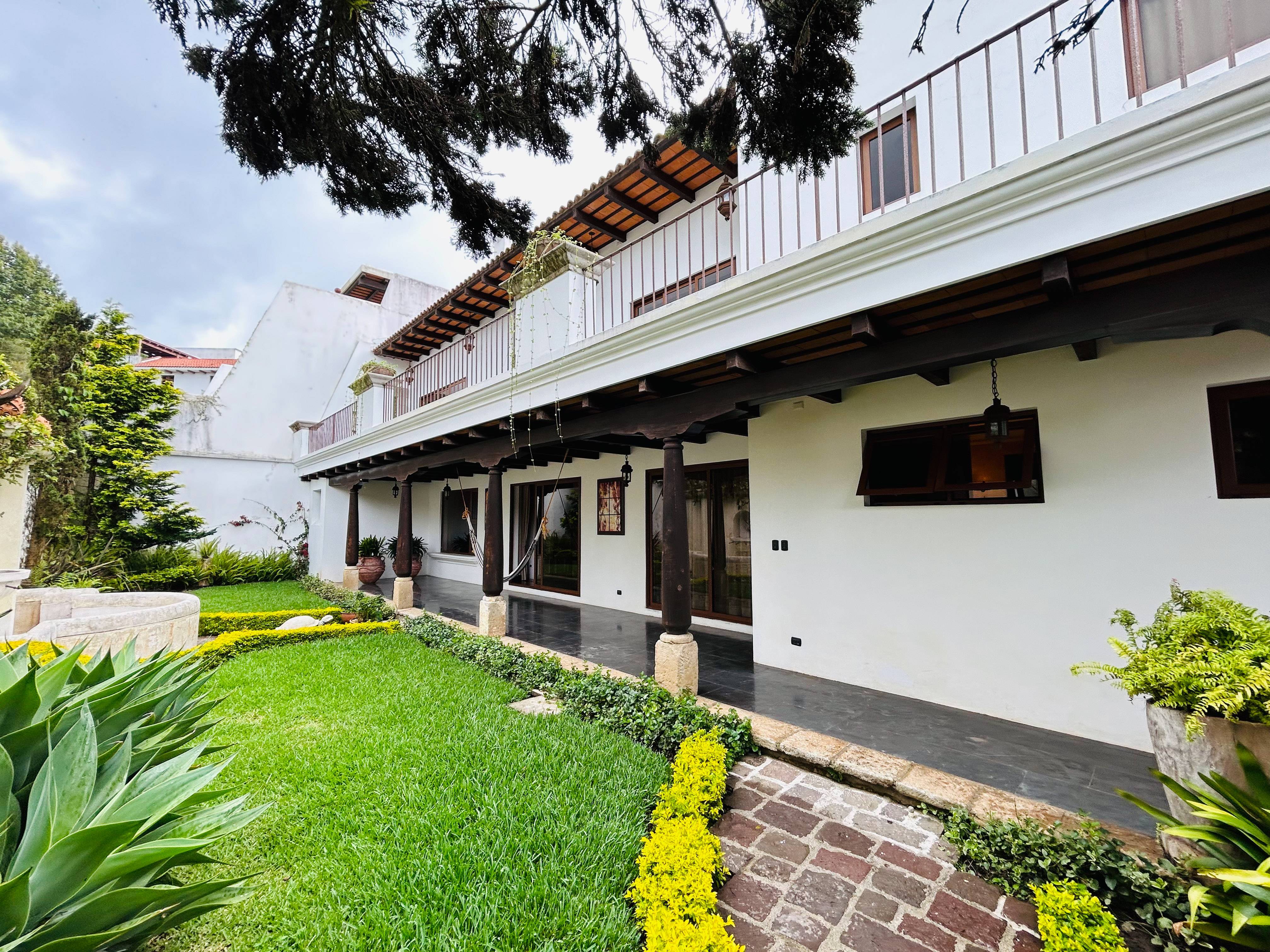CASA CAES, CONDOMINIO LA ESPAÑOLA