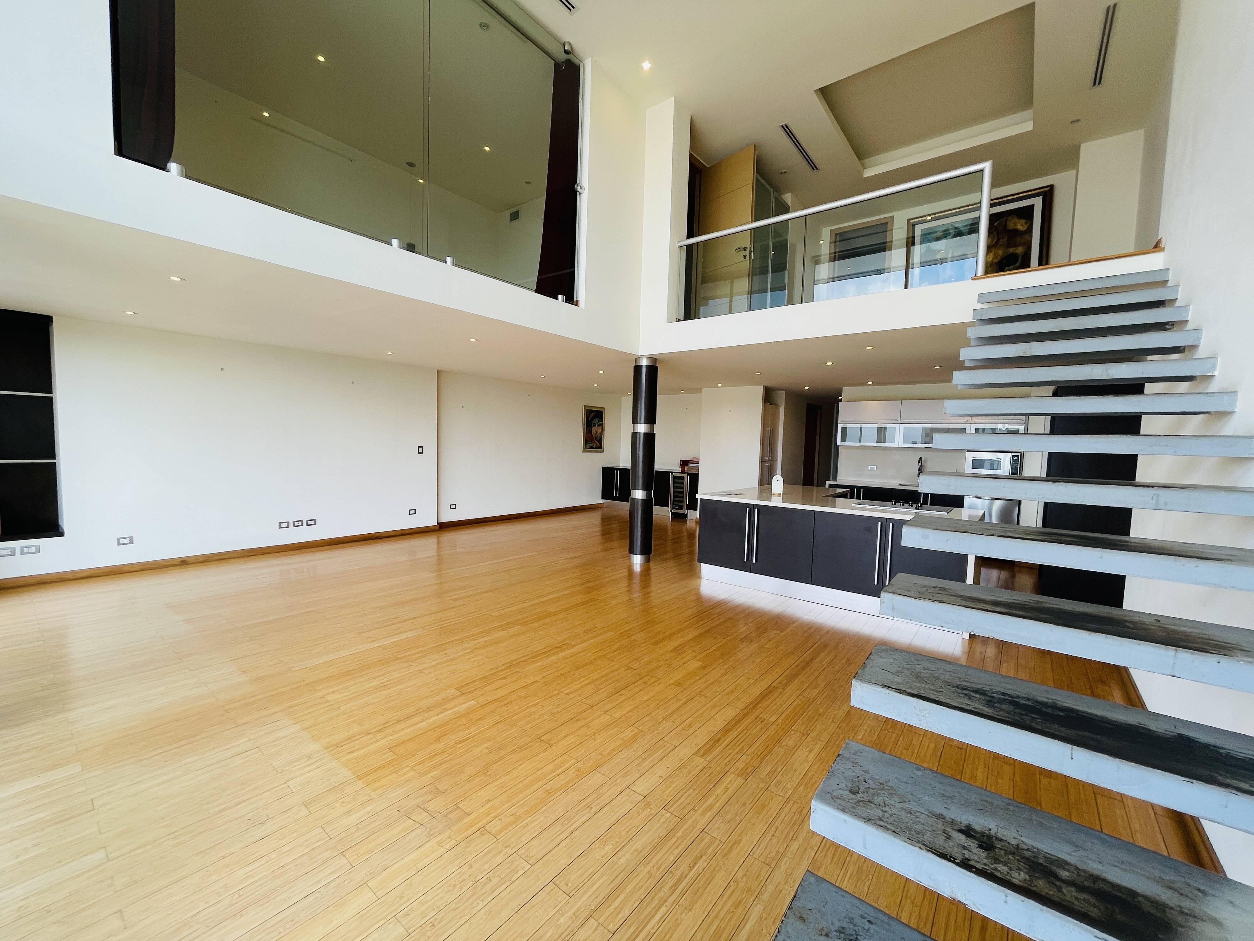 APTO, ZONA 10, EDIF. ATRIUM