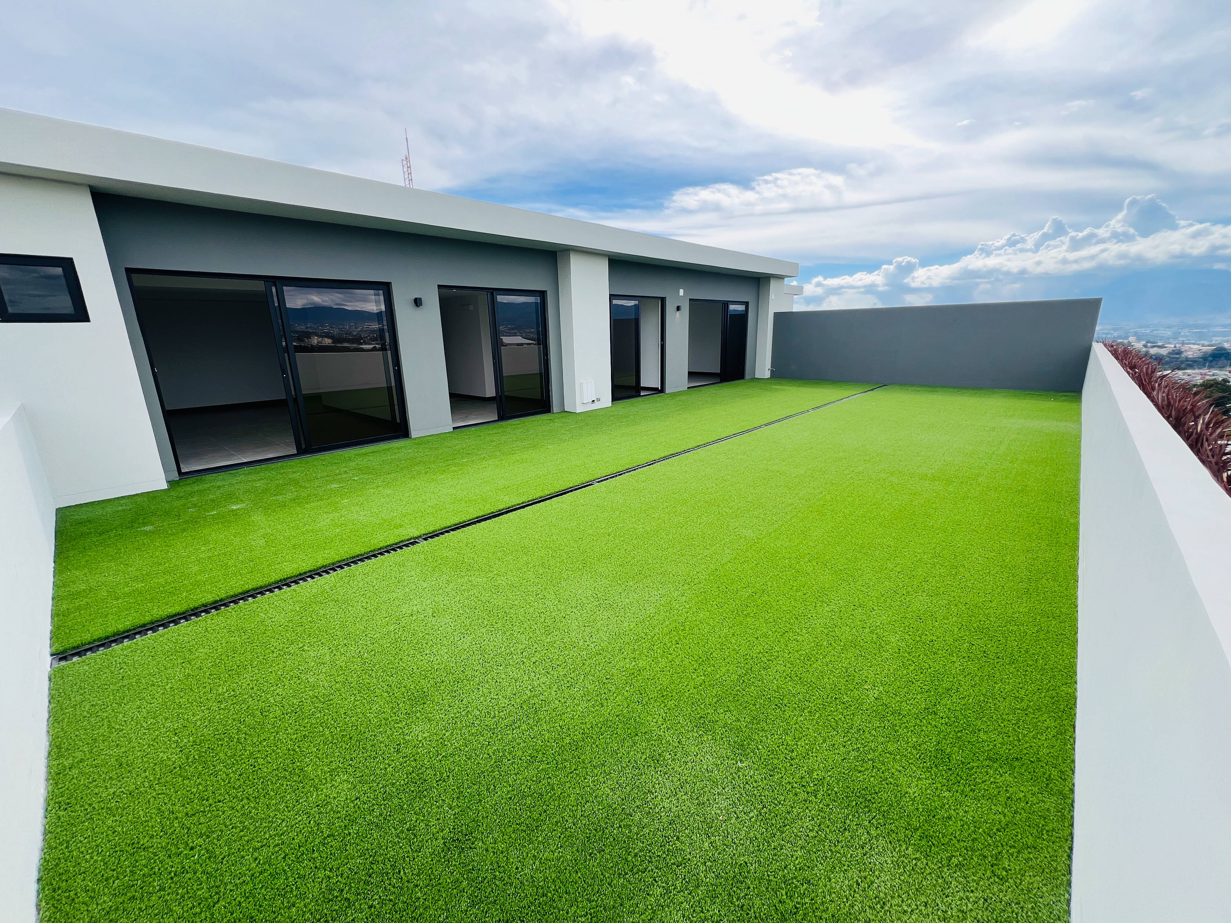 PENTHOUSE Z. 13, EDIF. ELEMENTO,