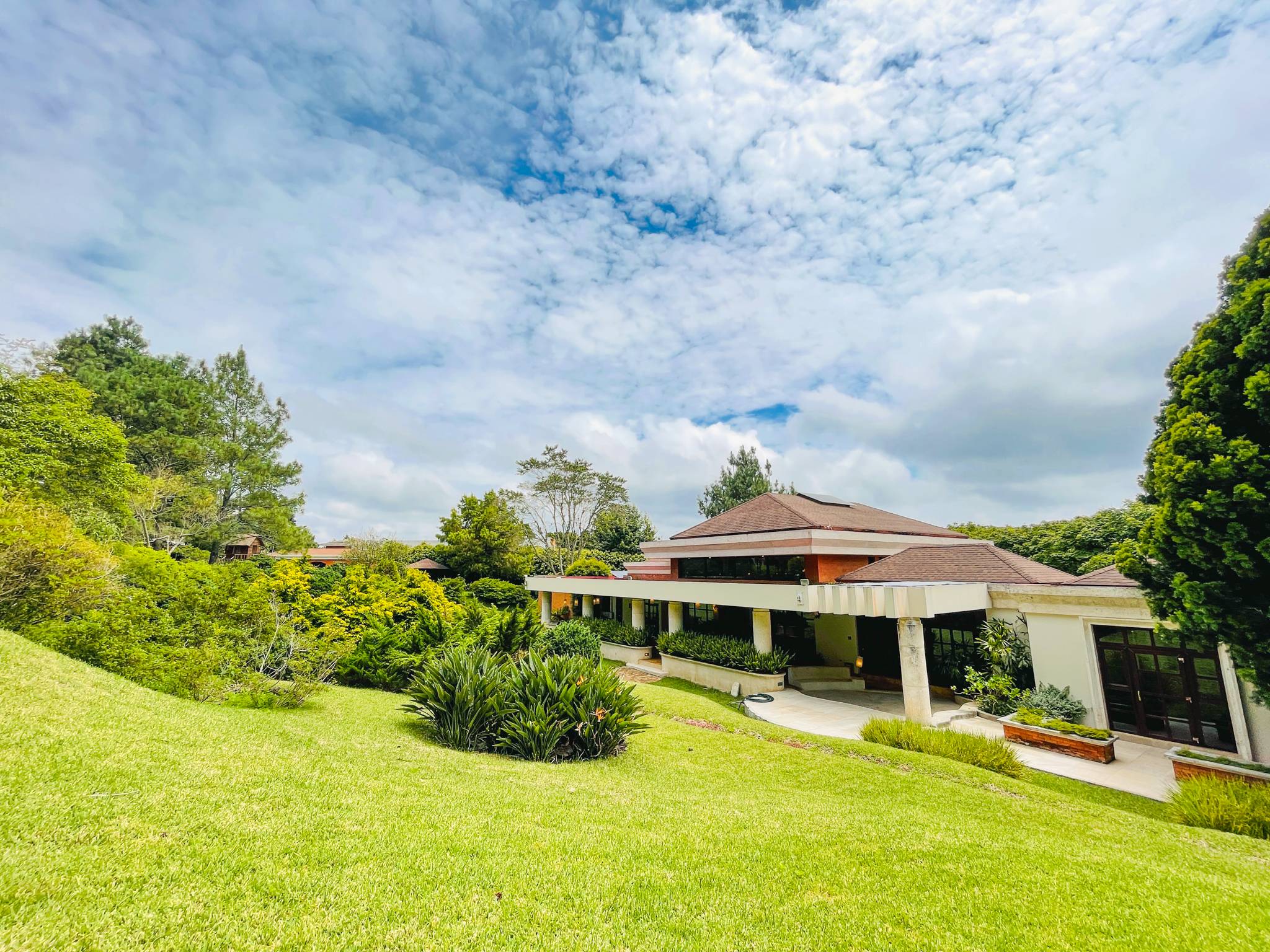 CASA, COND. EXCLUSIVO, MUXBAL, 9359 VR2