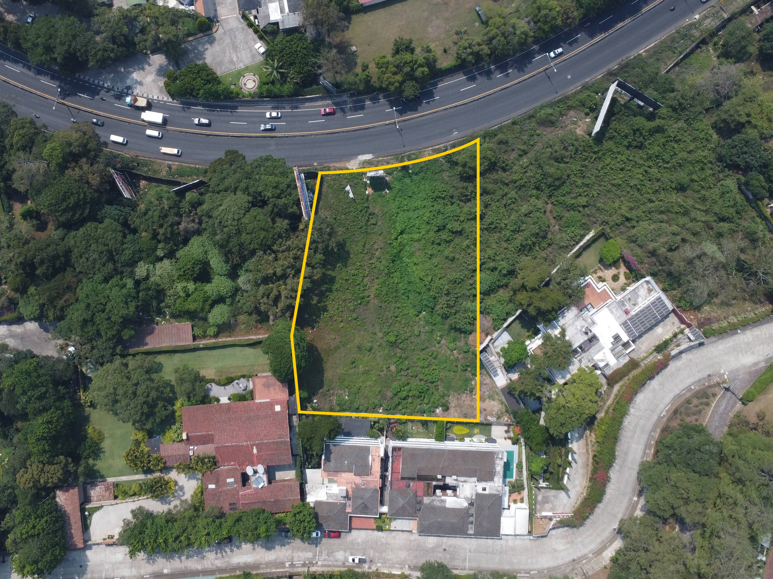 TERRENO, KM. 8.5 CAES