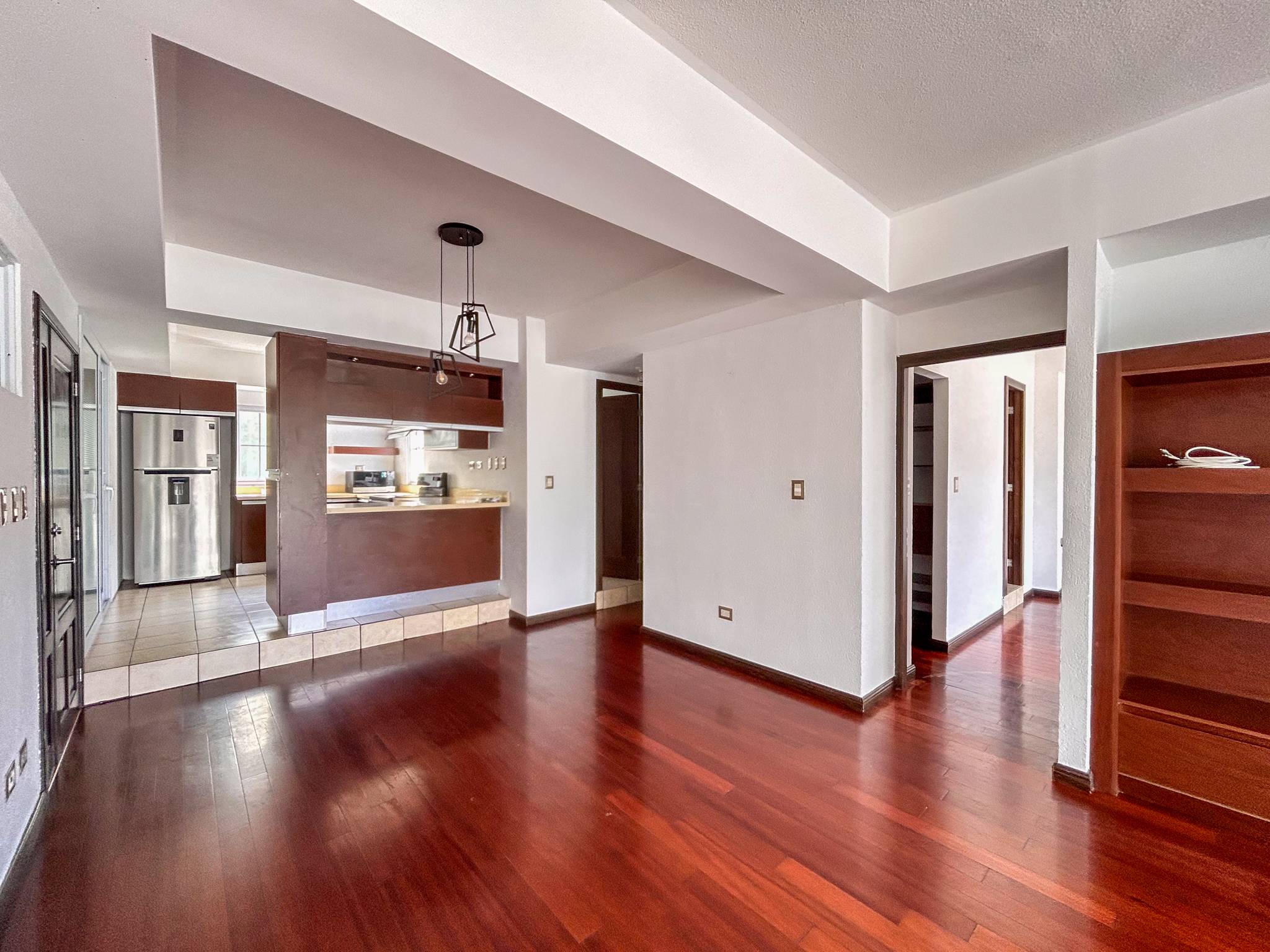 APARTAMENTO ZONA 16 EDIFICIO LA VISTA