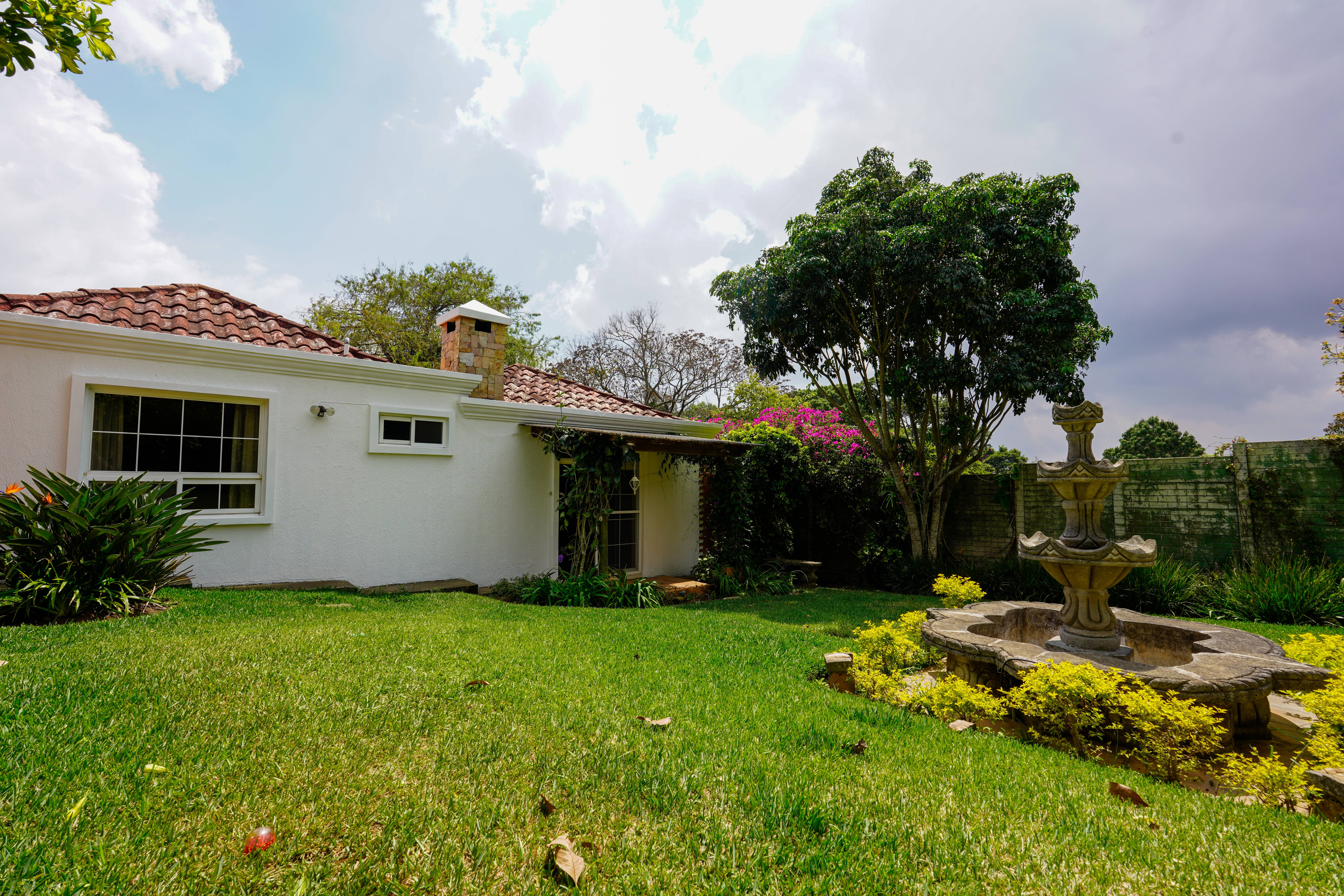 CASA, CAES, COND. CASA Y CAMPO