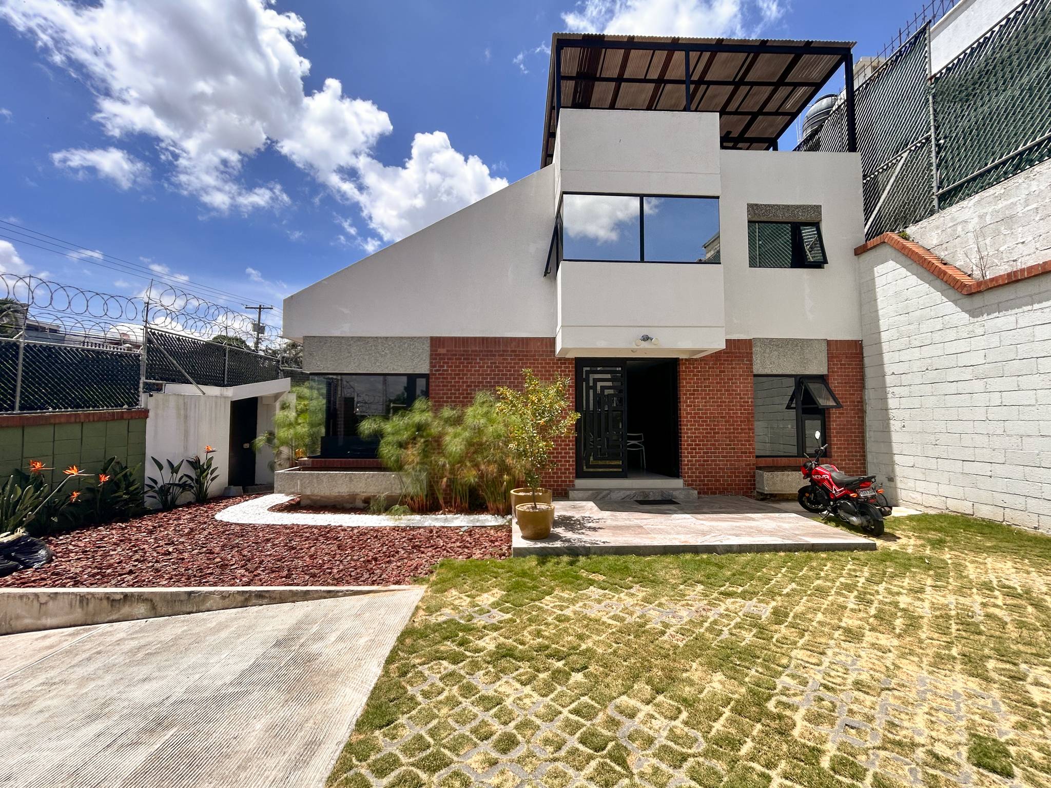 CASA, ZONA 13 AURORA 1