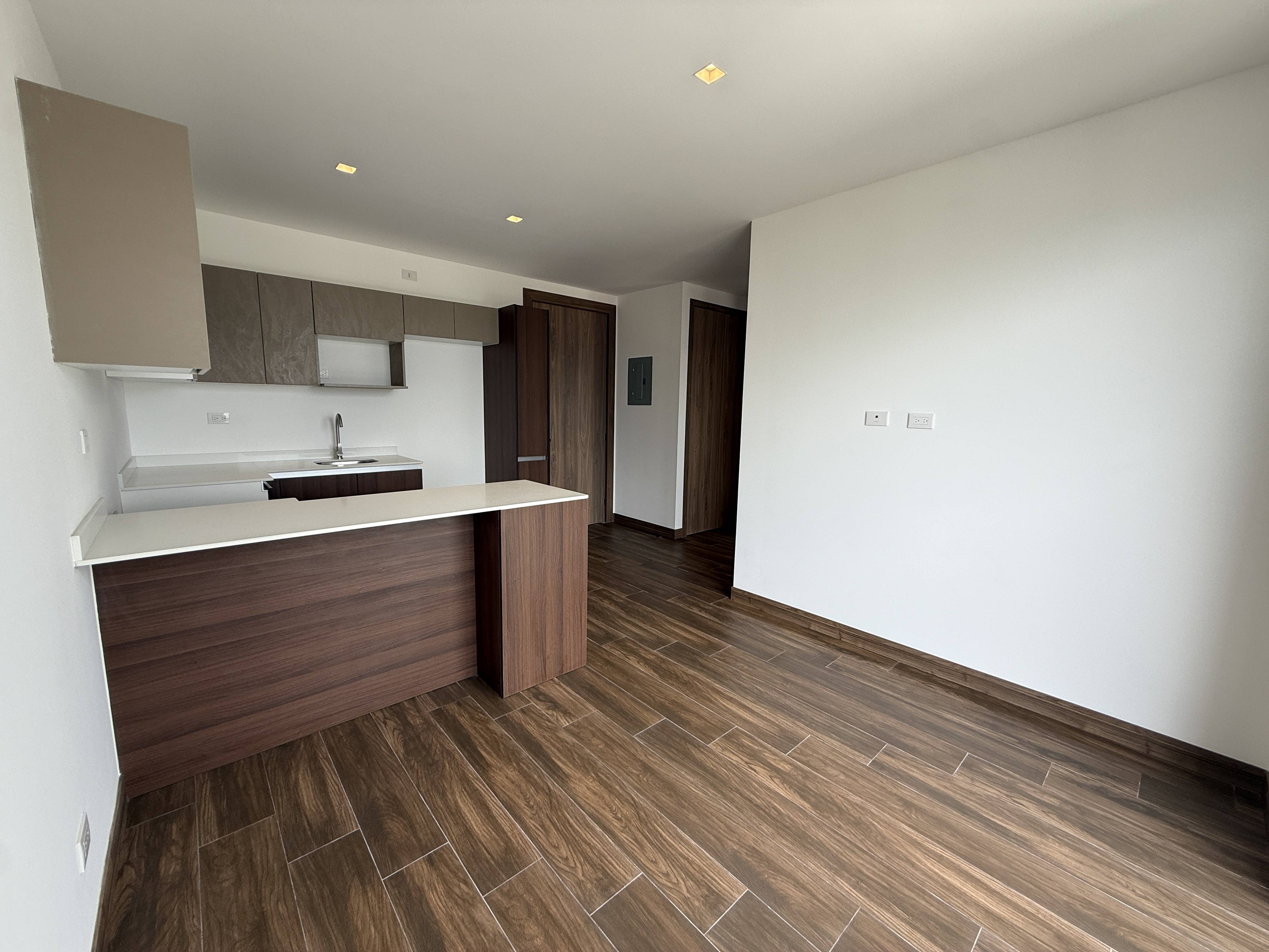 APARTAMENTO, ZONA 15 VH2, EDIFICIO VILA 15 