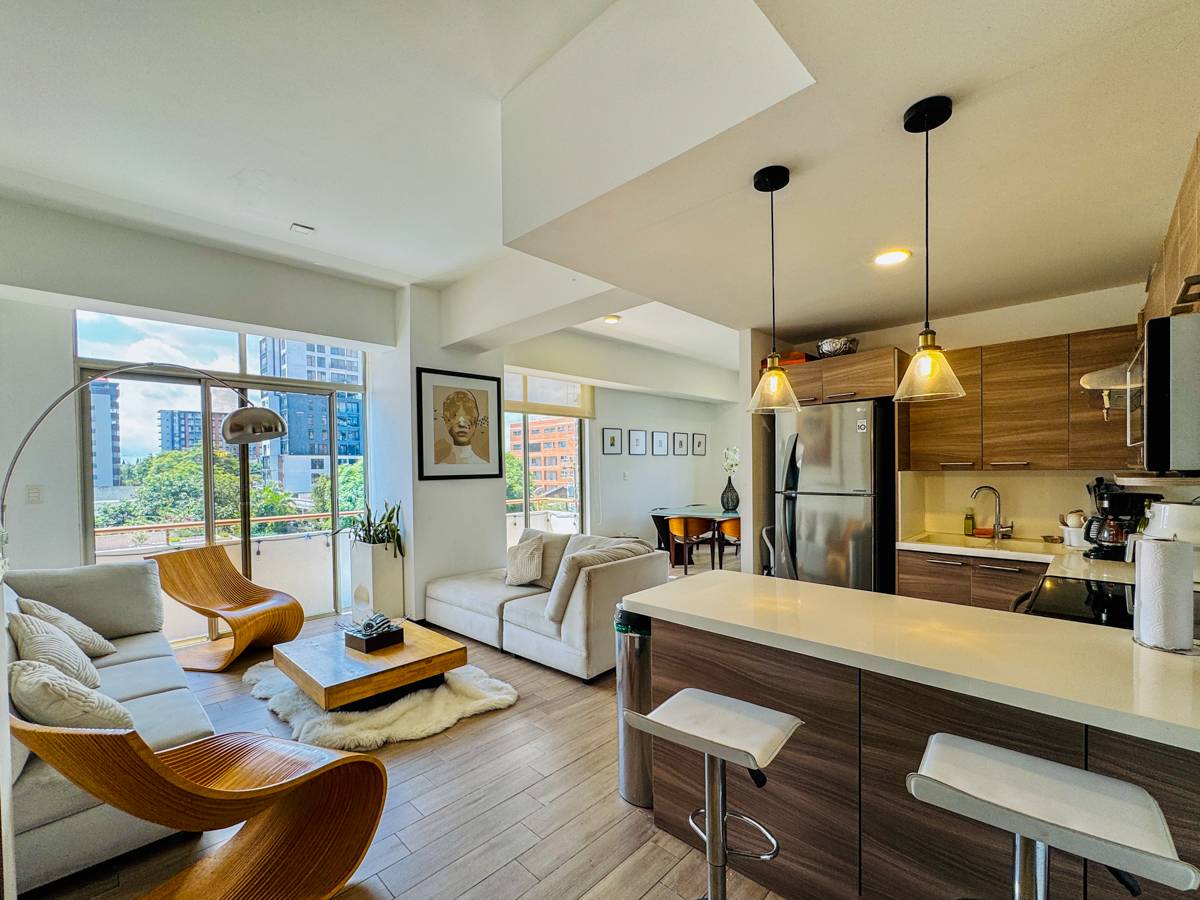 APARTAMENTO ZONA 13, EDIFICIO CASA AMERICAS