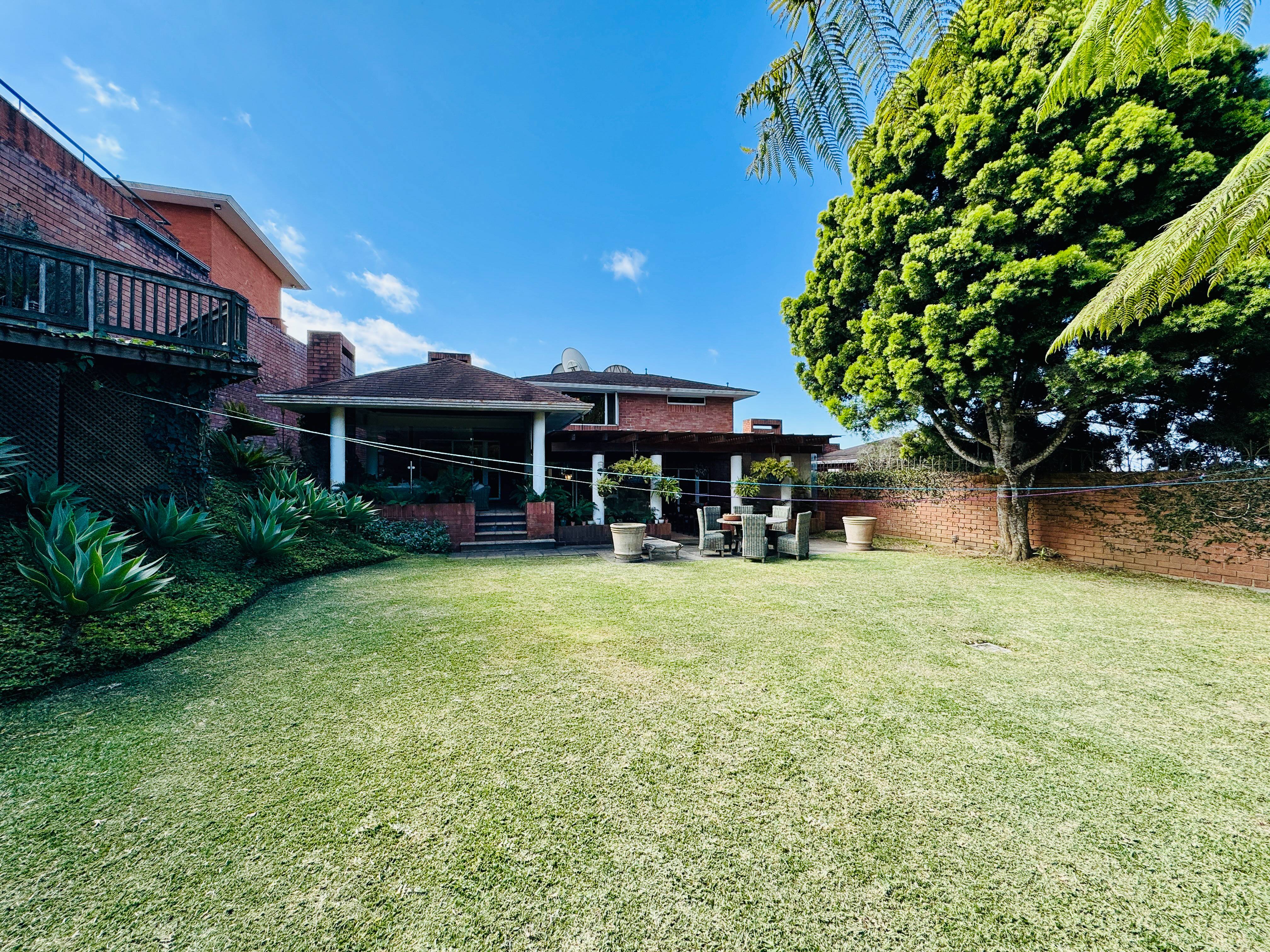 CASA CAES, CONDOMINIO LAS LUCES