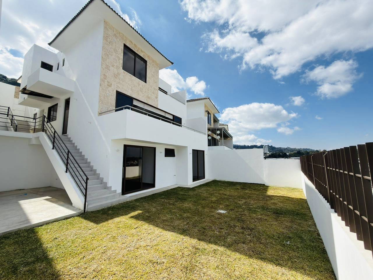 CASA ZONA 16, LOMAS DE SAN ISIDRO