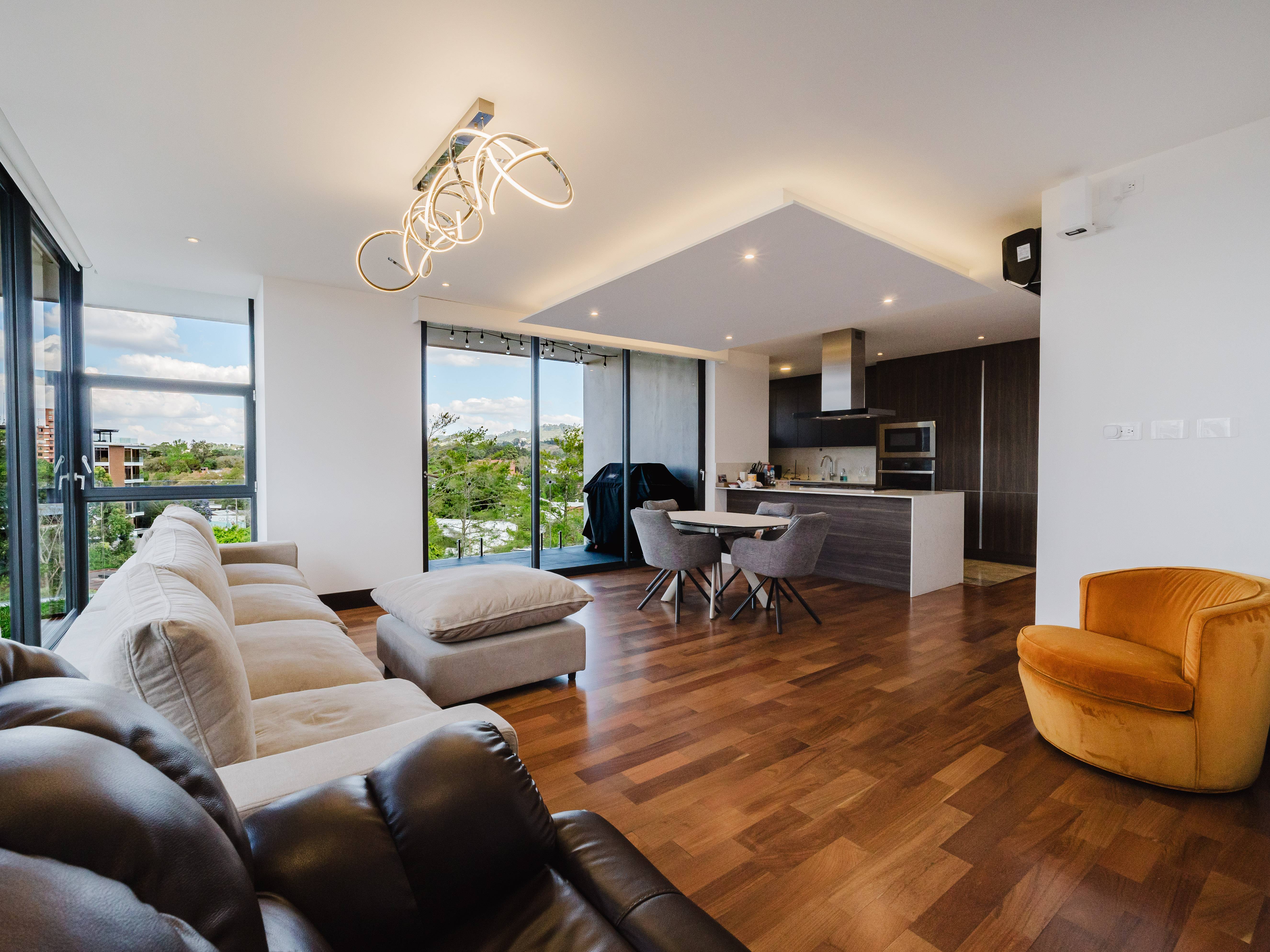 APARTAMENTO, ZONA 15 VH1, EDIFICIO LAUREL