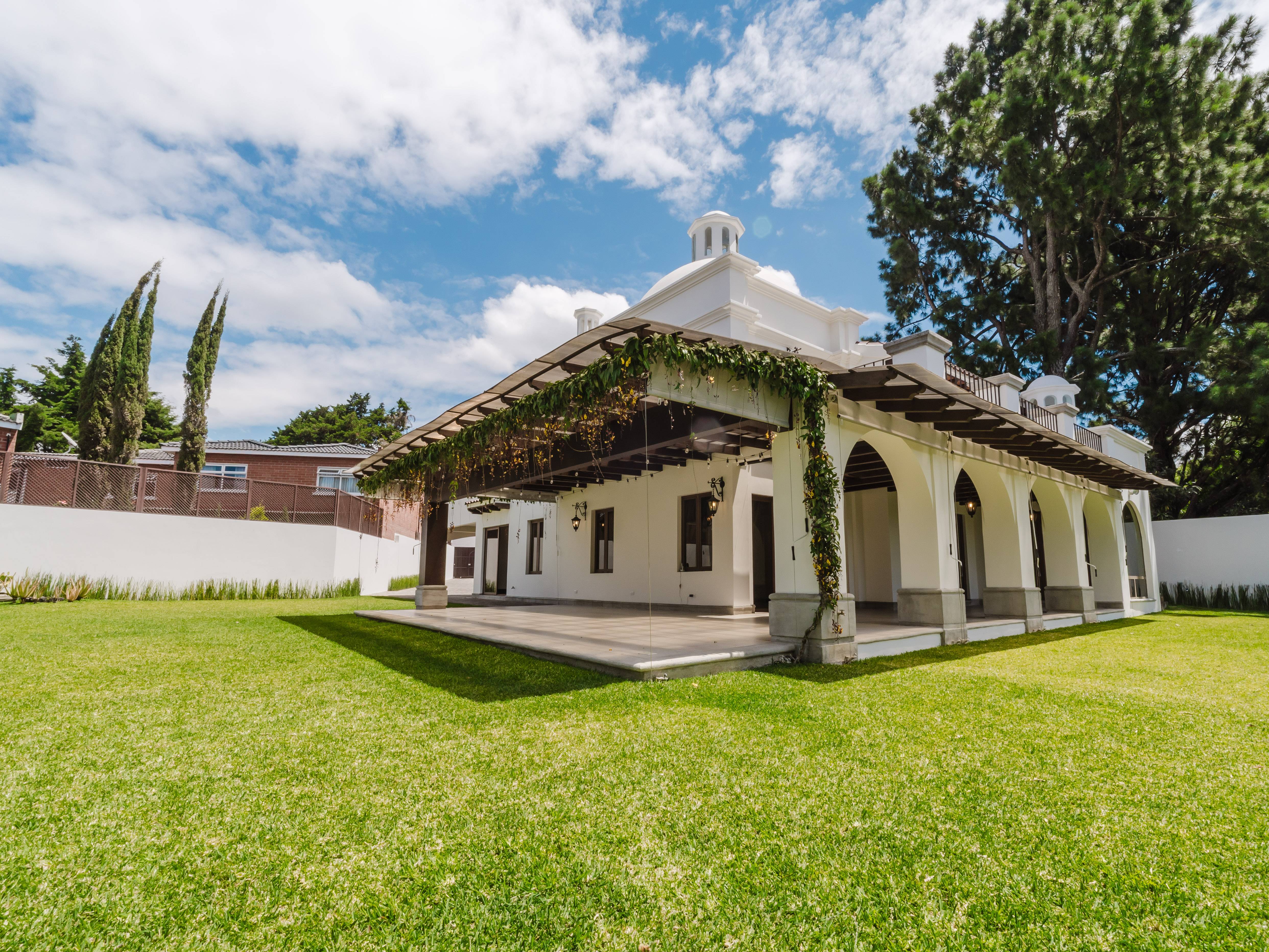 CASA ZONA 10, COLONIA EL PRADO
