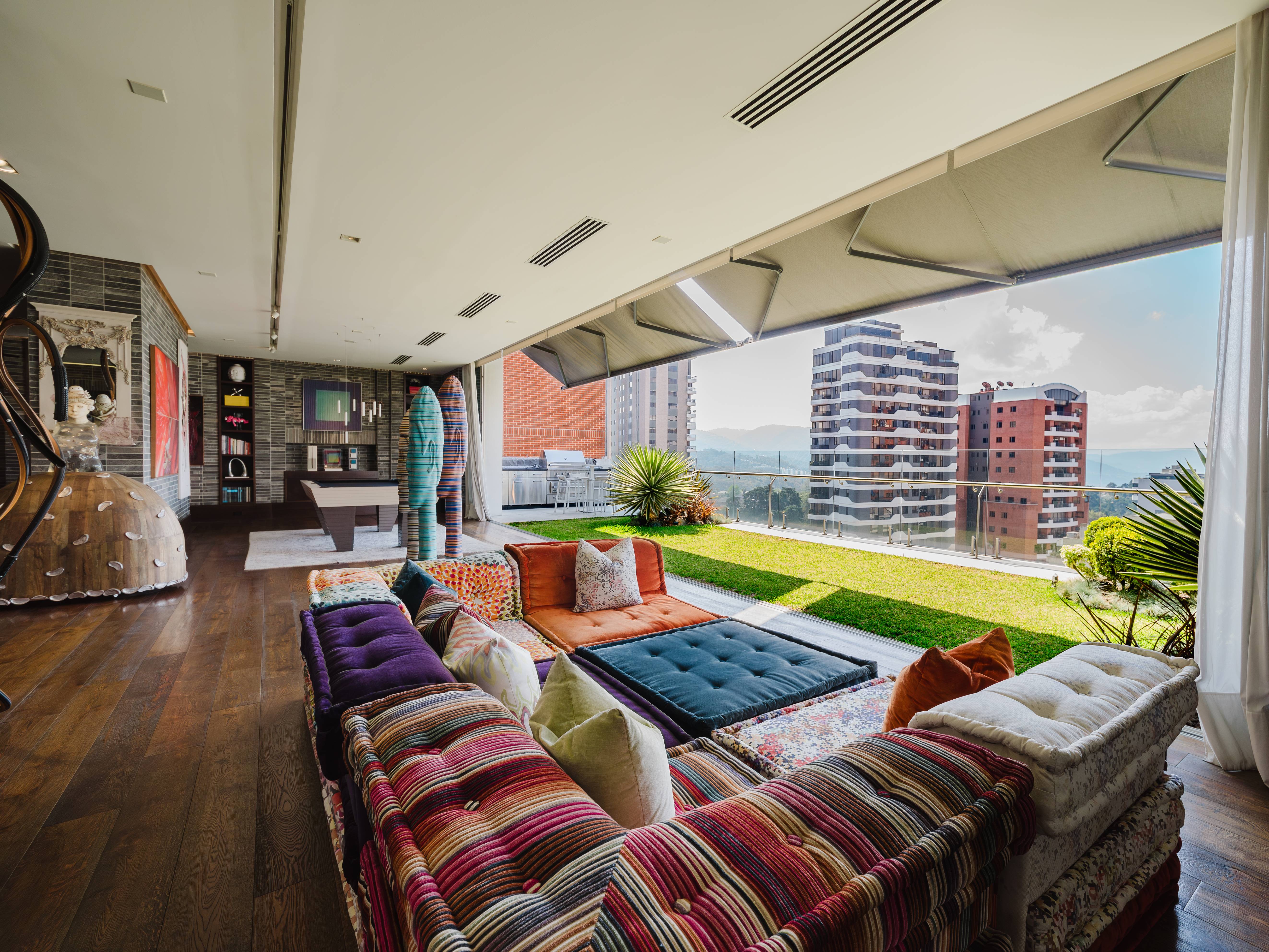 APARTAMENTO ZONA 14, EDIFICIO VITRA