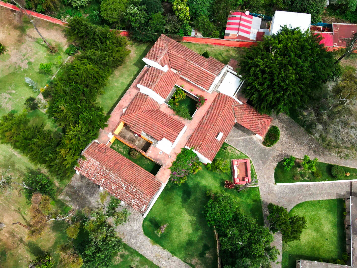 CASA EN PASTORES, A 10 MINUTOS DE ANTIGUA GUATEMALA