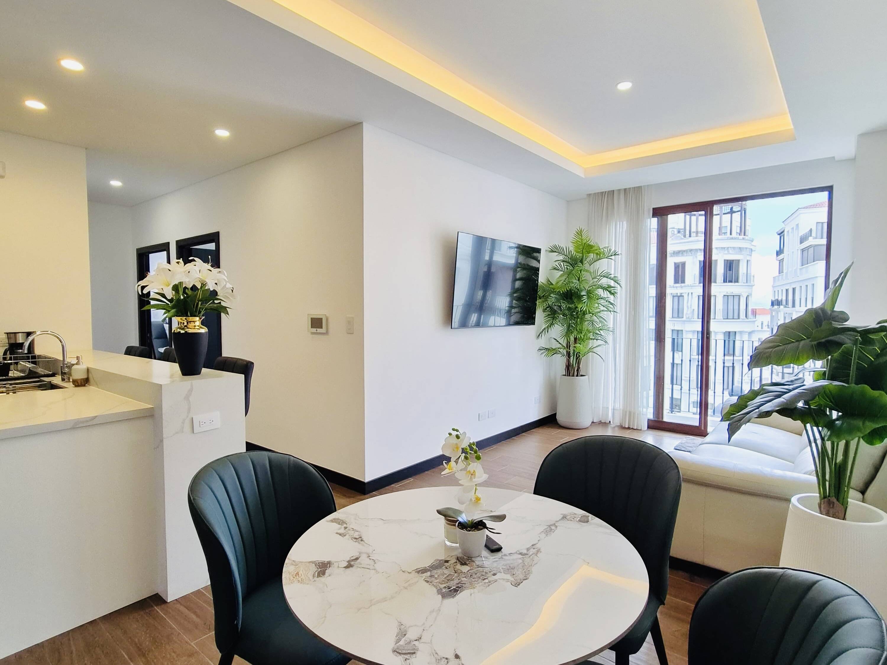APARTAMENTO ZONA 16, EDIFICIO LIRIOS DE CAYALA